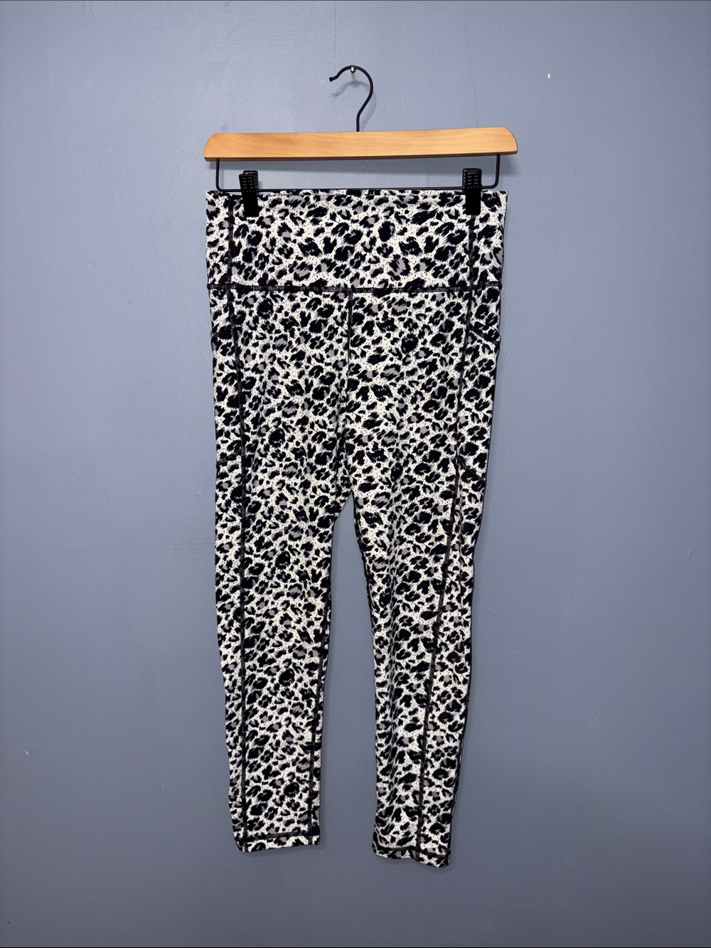 Zyia • Black Printed Leggings